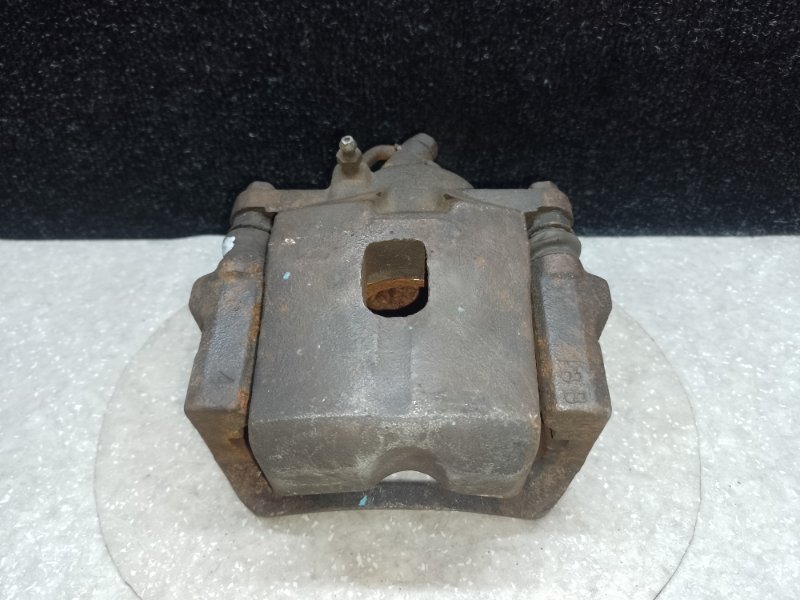 Суппорт тормозной передний правый TOYOTA RAV4 00-05 47730-42040 Б/У