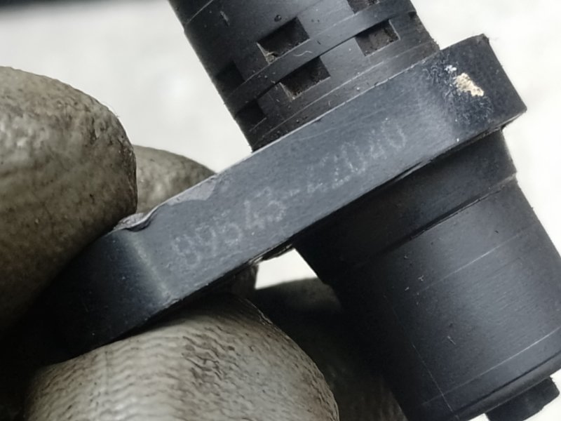 Датчик ABS передний левый TOYOTA RAV4 00-05