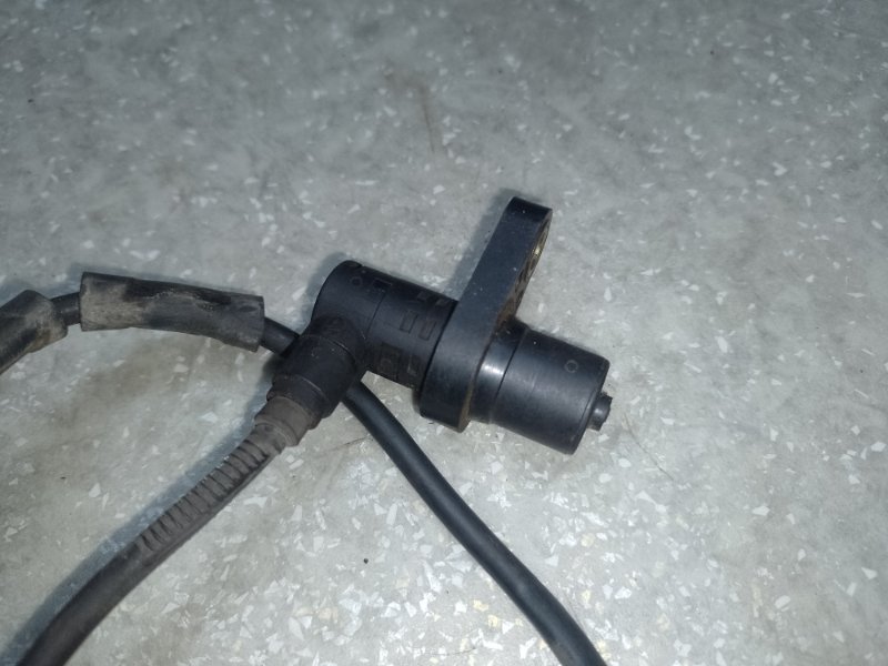 Датчик ABS передний левый RAV4 00-05