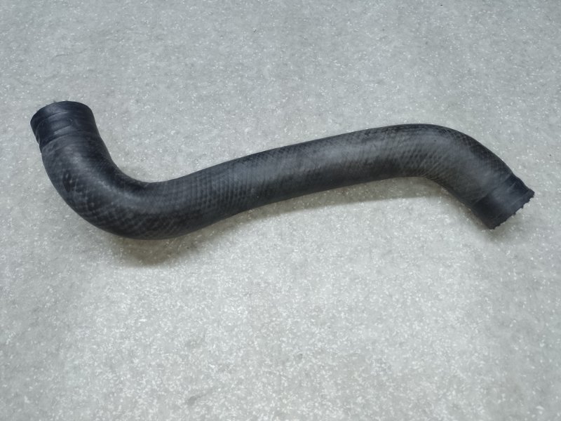 Патрубок системы охлаждения TOYOTA CAMRY 30 02-06 2005 2.4 2AZFE 16572-0H020 Б/У