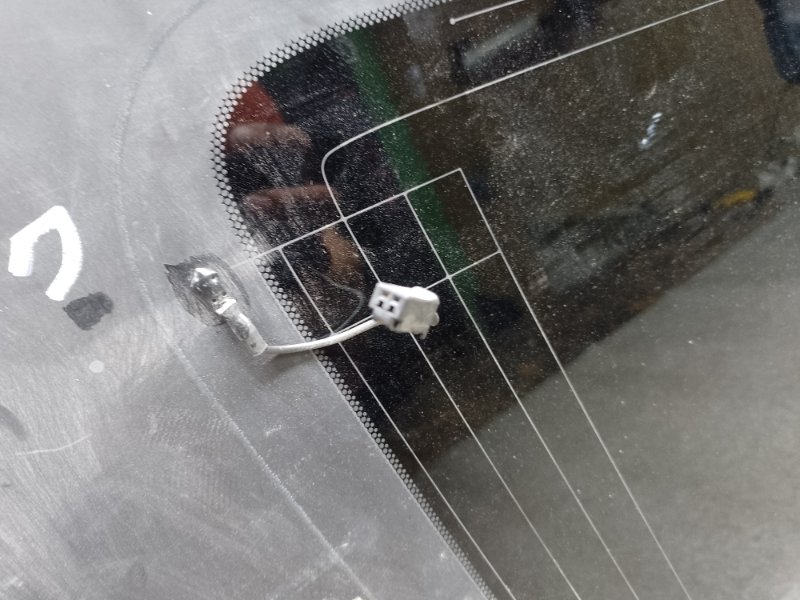 Стекло в кузов заднее правое TOYOTA LAND CRUISER PRADO 120 02-09 Стекло в кузов заднее правое TOYOTA LAND CRUISER PRADO 120 02-09