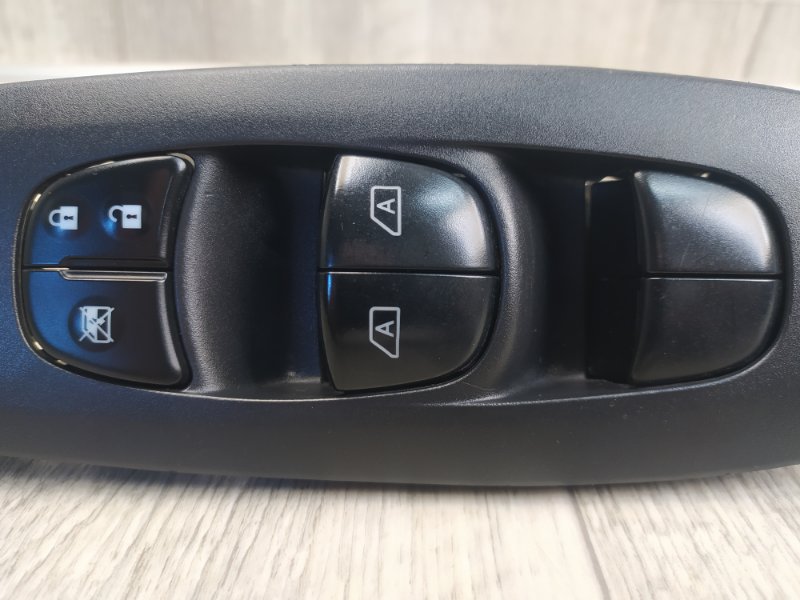 Блок управления стеклоподъемниками передний левый PATHFINDER R52 12-21 2013 R52 3.5 VQ35DE