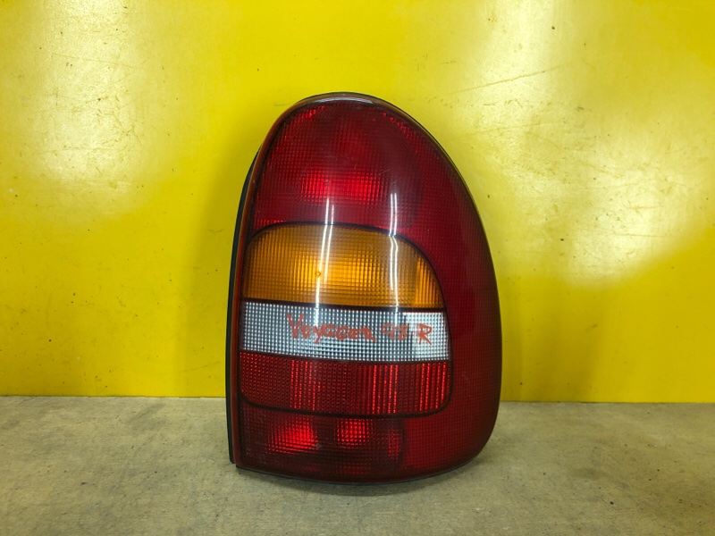 Фонарь наружный правый CHRYSLER VOYAGER 95-00 457 6247 Б/У