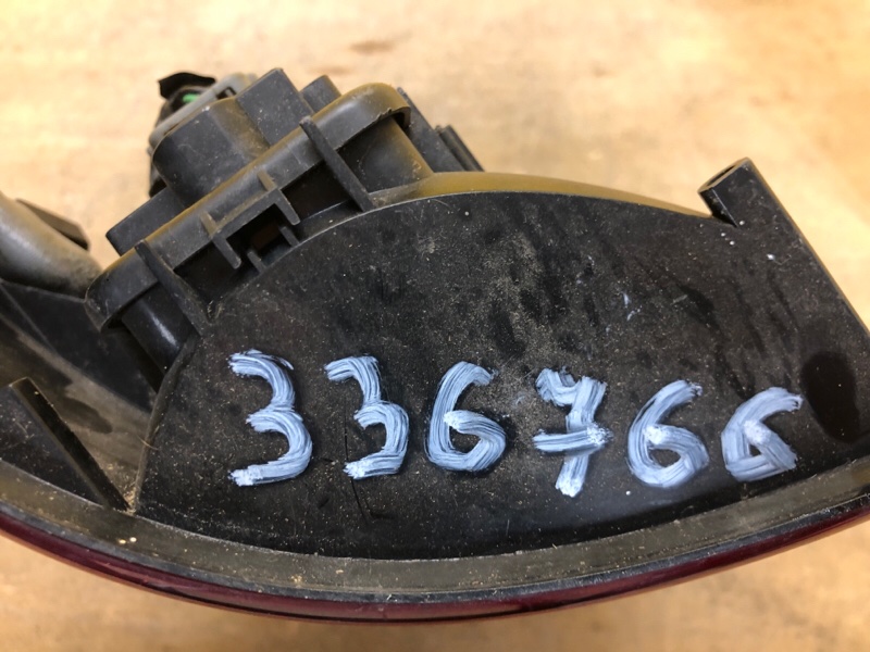 Фонарь наружный правый VOYAGER 95-00