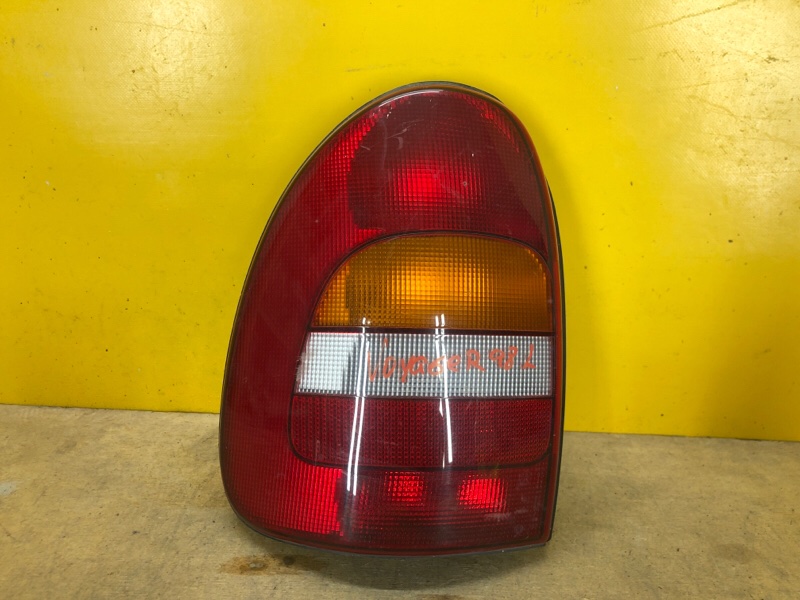 Фонарь внутренний левый CHRYSLER VOYAGER 95-00 457 6246 Б/У