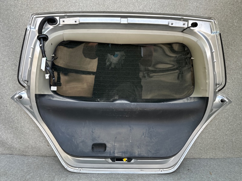 Крышка багажника TIIDA/VERSA C11 04-11