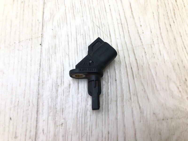 Запчасть датчик abs передний FORD ESCAPE 12-19 HV6Z-2C204-A Б/У Датчик ABS передний FORD ESCAPE 12-19 HV6Z-2C204-A Б/У