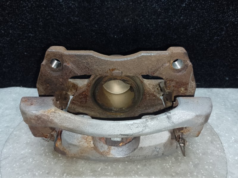 Суппорт тормозной передний правый NISSAN X-TRAIL/ROGUE T32 13-20