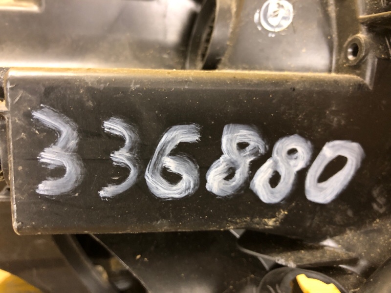 Фара левая AVENSIS 08-18 Фара левая AVENSIS 08-18