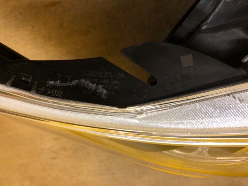 Фара правая AVENSIS 08-18 Фара правая AVENSIS 08-18