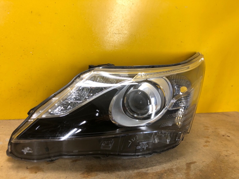 Запчасть фара левая TOYOTA AVENSIS 08-18 8117005350 Б/У Фара левая TOYOTA AVENSIS 08-18 8117005350 Б/У