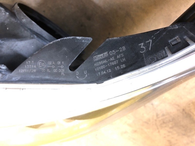 Фара левая AVENSIS 08-18 Фара левая AVENSIS 08-18