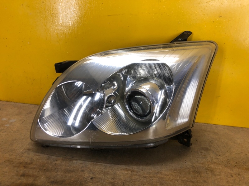 Фара левая TOYOTA AVENSIS 03-08 8117005192 Б/У