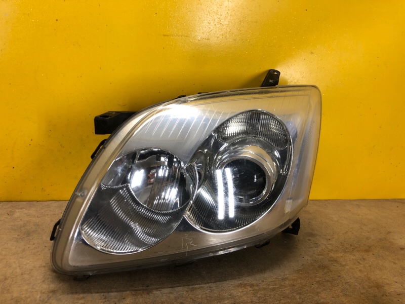 Фара левая TOYOTA AVENSIS 03-08