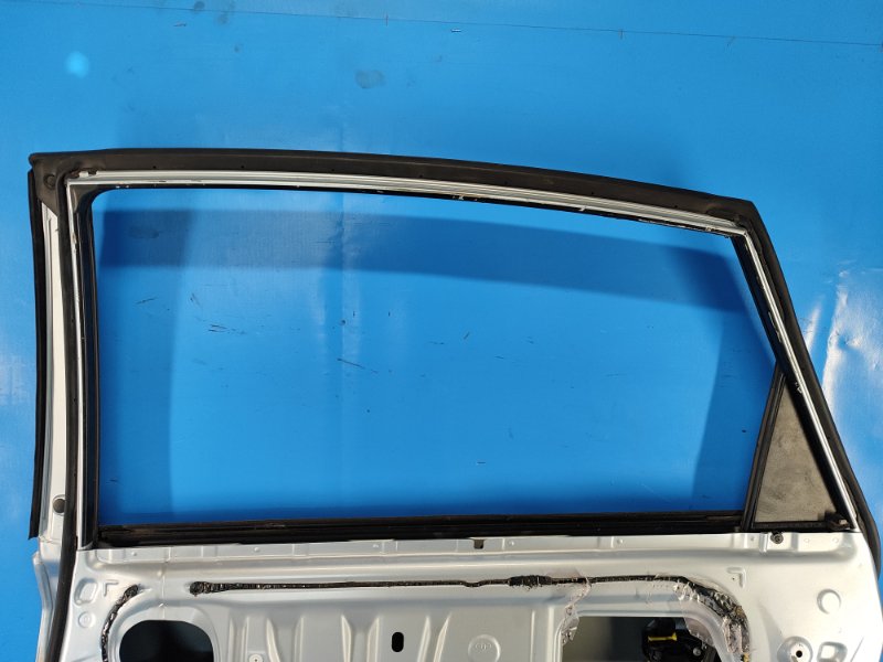 Дверь задняя правая PRIUS PLUS 11-14