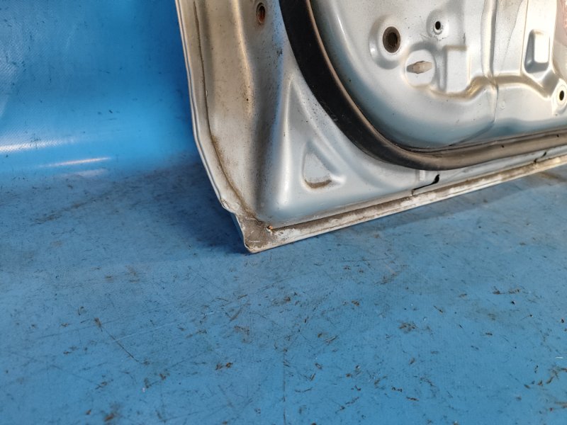 Дверь задняя правая PRIUS PLUS 11-14