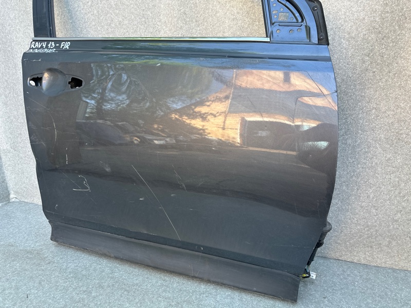 Дверь передняя правая RAV4 13-19 Дверь передняя правая RAV4 13-19