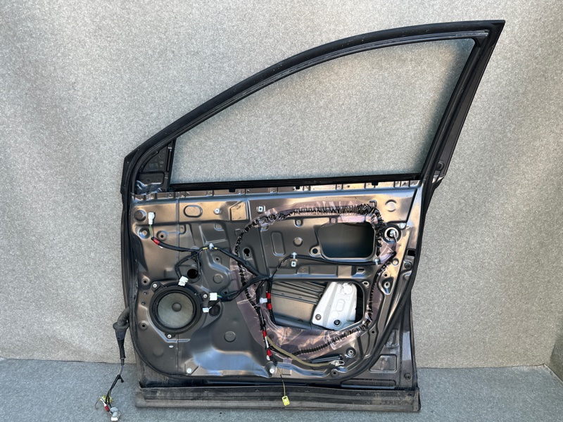 Дверь передняя правая RAV4 13-19 Дверь передняя правая RAV4 13-19