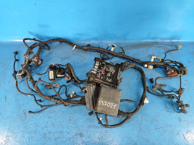 Блок предохранителей моторный отсек FORD EXPEDITION 17- 2018 T35PDTD JL1Z-14A068-A Б/У