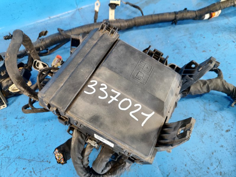 Блок предохранителей моторный отсек FORD EXPEDITION 17- T35PDTD