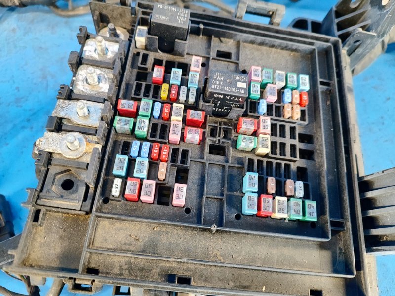 Блок предохранителей моторный отсек EXPEDITION 17- 2018 T35PDTD