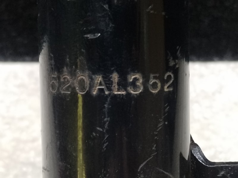 Амортизатор задний правый TOYOTA SOLARA 03-09 2.4 2AZFE Амортизатор задний правый TOYOTA SOLARA 03-09 2.4 2AZFE