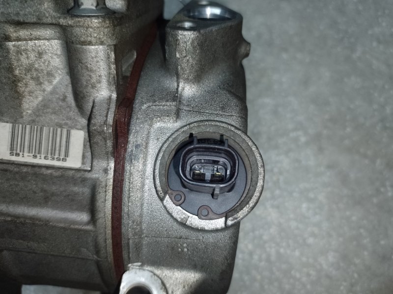 Компрессор кондиционера LS460 06-12 4.6 1UR-FSE Компрессор кондиционера LS460 06-12 4.6 1UR-FSE