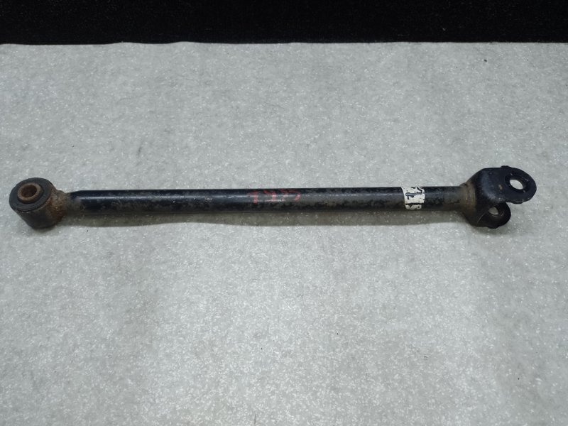 Рычаг задней подвески поперечный передний TOYOTA VENZA 09-16 2009 3.5 2GR-FE 48710-48060 Б/У