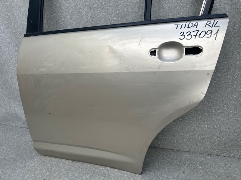 Дверь задняя левая TIIDA/VERSA C11 04-11