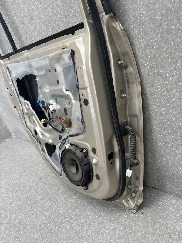 Дверь задняя левая TIIDA/VERSA C11 04-11