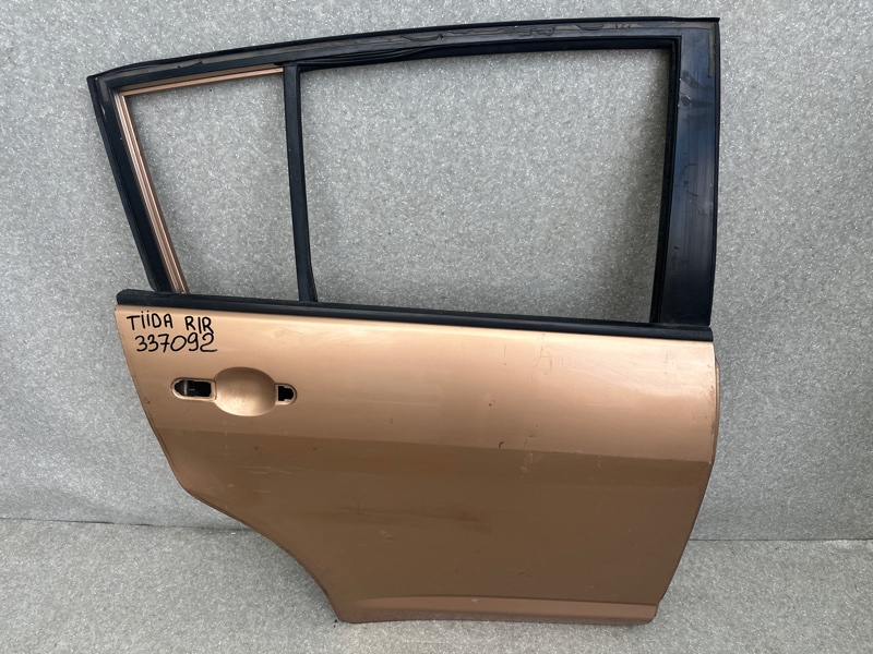 Дверь задняя правая TIIDA/VERSA C11 04-11