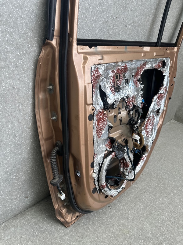 Дверь задняя правая TIIDA/VERSA C11 04-11