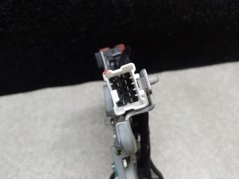 Замок крышки багажника X-TRAIL/ROGUE T32 13-20