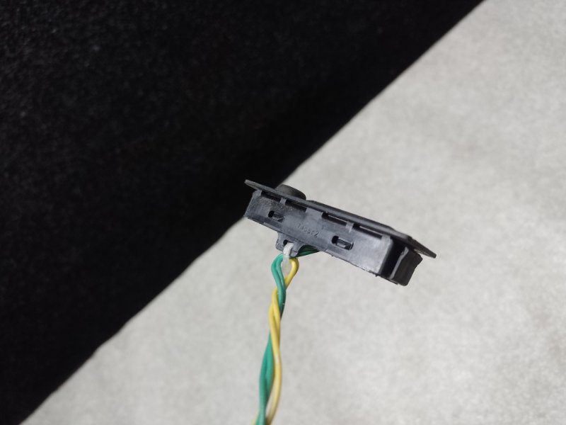 Кнопка открывания багажника наружная NISSAN X-TRAIL/ROGUE T32 13-20 Кнопка открывания багажника наружная NISSAN X-TRAIL/ROGUE T32 13-20