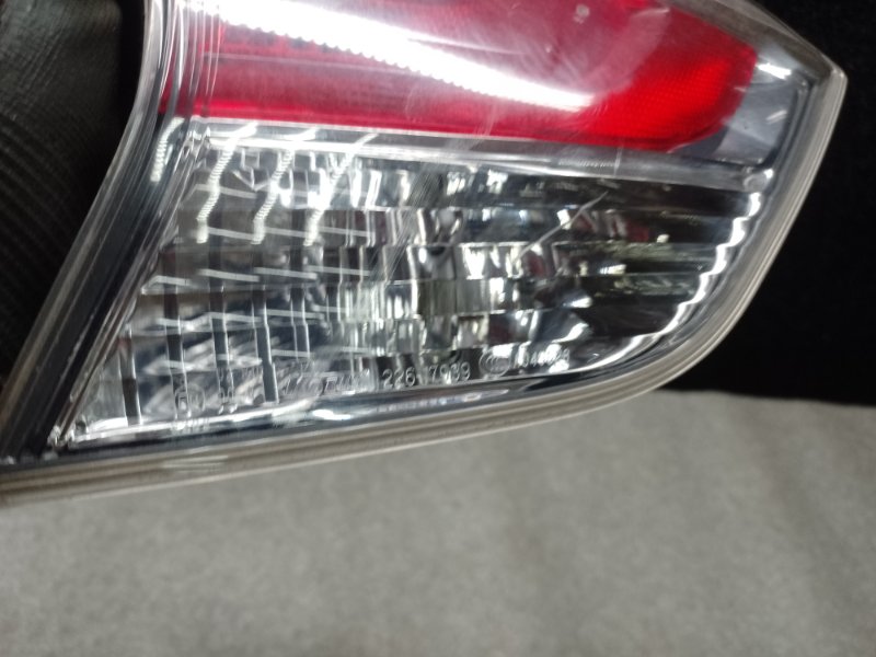 Фонарь внутренний левый X-TRAIL/ROGUE T32 13-20