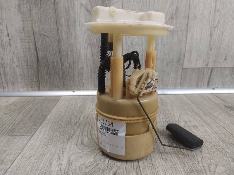 Топливный насос NISSAN MICRA 03-11 17040-9U01B Б/У