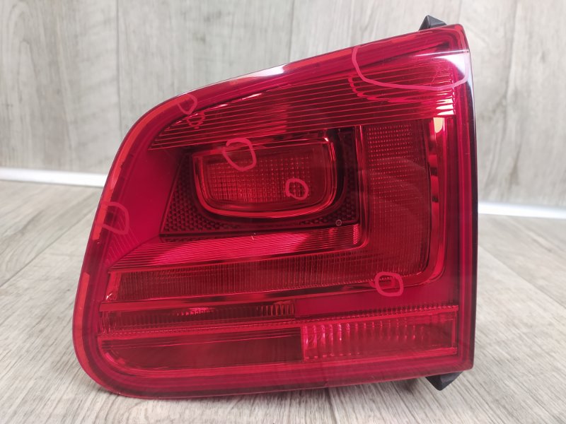 Фонарь внутренний правый TIGUAN 08-17 2011 5N 2.0 CCTA