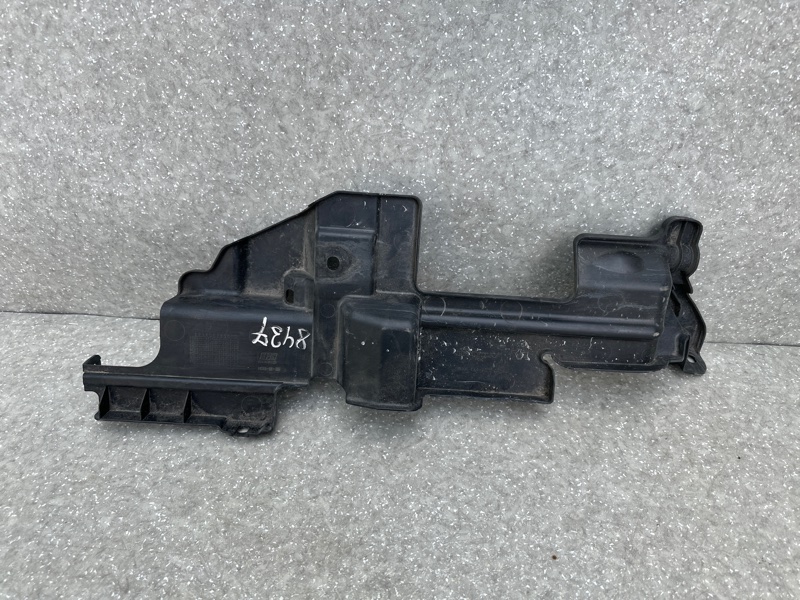 Дефлектор радиатора правый RDX 12-19 2013 3.5 J35Z2