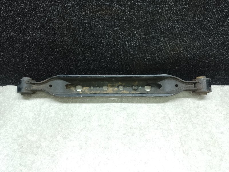 Рычаг задней подвески поперечный нижний правый X-TRAIL/ROGUE T32 13-20