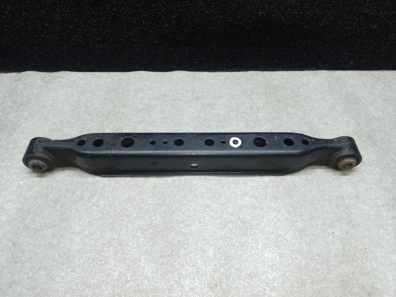 Рычаг задней подвески поперечный нижний правый NISSAN X-TRAIL/ROGUE T32 13-20 55110-4BA0A Б/У