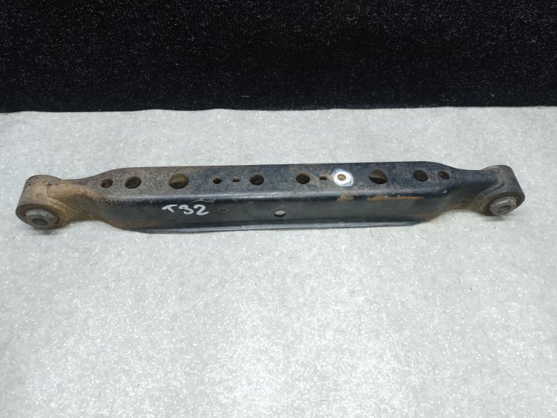 Рычаг задней подвески поперечный нижний правый NISSAN X-TRAIL/ROGUE T32 13-20 55110-4BA0A Б/У