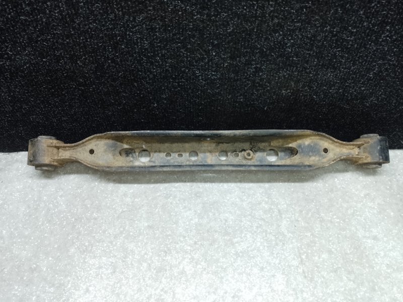 Рычаг задней подвески поперечный нижний правый X-TRAIL/ROGUE T32 13-20