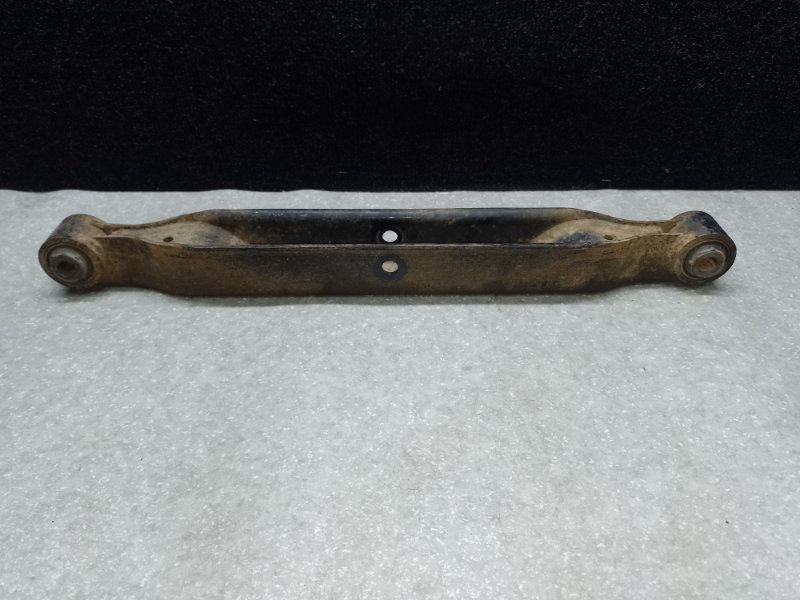 Рычаг задней подвески поперечный нижний правый NISSAN X-TRAIL/ROGUE T32 13-20