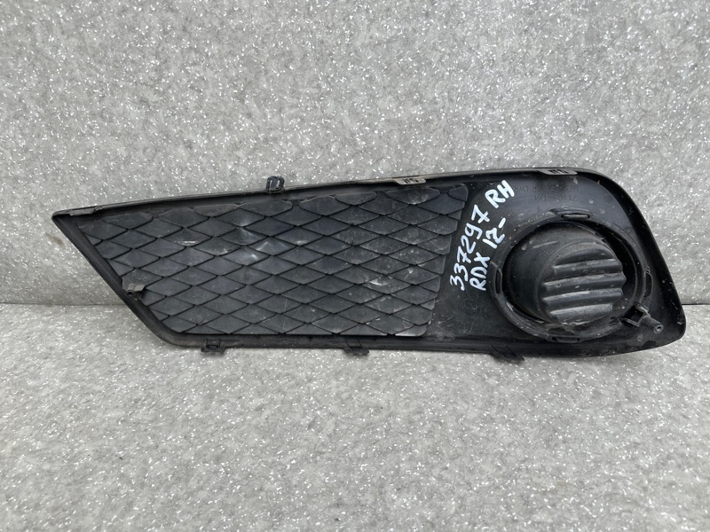 Накладка противотуманной фары передняя правая ACURA RDX 12-19 3.5 J35Z2