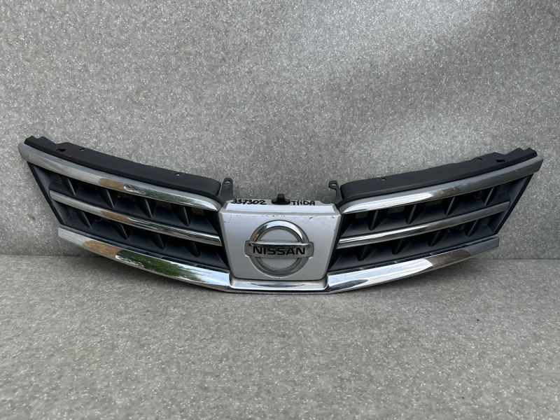 Решетка радиатора NISSAN TIIDA/VERSA C11 04-11 62310-1JY0A Б/У