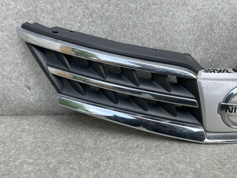 Решетка радиатора NISSAN TIIDA/VERSA C11 04-11