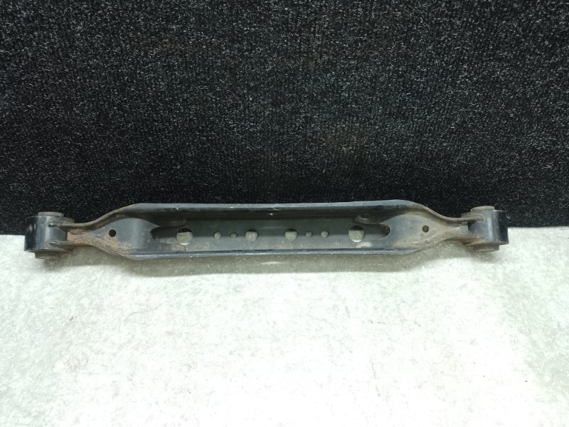 Рычаг задней подвески поперечный нижний левый X-TRAIL/ROGUE T32 13-20