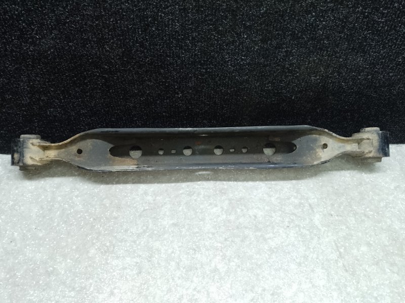 Рычаг задней подвески поперечный нижний левый X-TRAIL/ROGUE T32 13-20