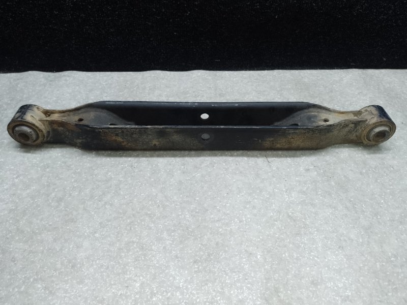 Рычаг задней подвески поперечный нижний левый NISSAN X-TRAIL/ROGUE T32 13-20