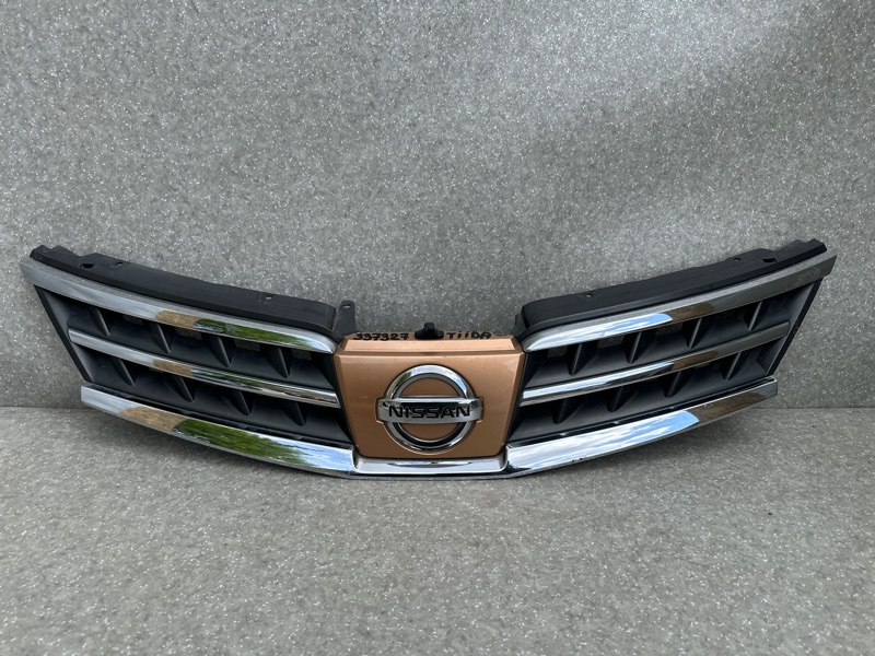 Решетка радиатора NISSAN TIIDA/VERSA C11 04-11 62310-1JY0A Б/У